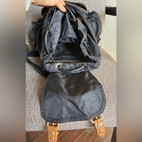 Authentic Burberry backpack - Picture 9 of 15